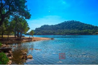 004 2021 325 Lastovo building land near the sea for sale