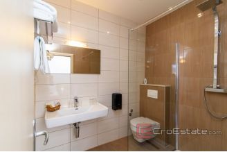 017 5191 30 Trogir hotel first row to the sea for sale
