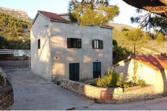 011 2037 36 island brac apartment house with panoramic sea view for sale