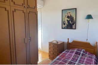 009 2037 37 Split area house with open view for sale