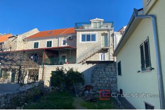 009 2037 37 Split area house with open view for sale