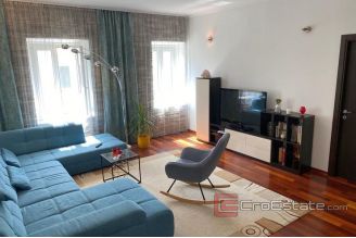 010 2018 215 split bacvice three bedroom apartment for sale