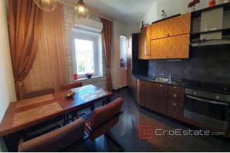 010 2018 215 split bacvice three bedroom apartment for sale