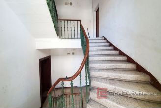 010 2018 215 split bacvice three bedroom apartment for sale