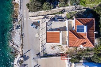20 2031 67 Trogir area villa by the sea for sale