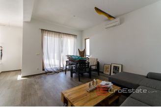 20 2031 67 Trogir area villa by the sea for sale