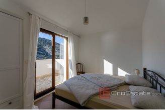 20 2031 67 Trogir area villa by the sea for sale