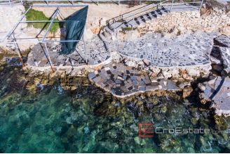 20 2031 67 Trogir area villa by the sea for sale