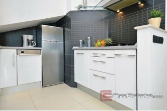 019 2021 326 Rogoznica apartment villa near the sea for sale