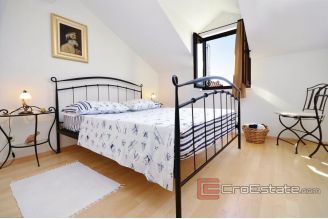 019 2021 326 Rogoznica apartment villa near the sea for sale