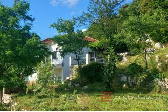 010 5198 30 Peljesac house for sale