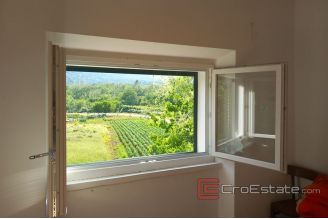 010 5198 30 Peljesac house for sale