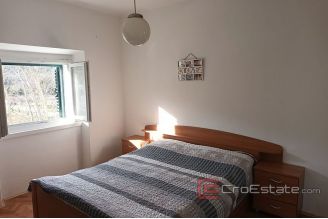 010 5198 30 Peljesac house for sale