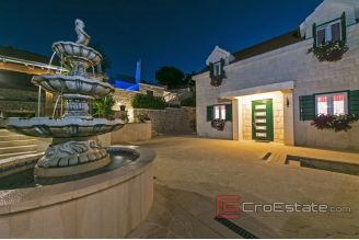 014 2037 38 Makarska Stone house with pool for sale