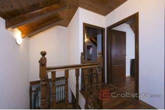014 2037 38 Makarska Stone house with pool for sale