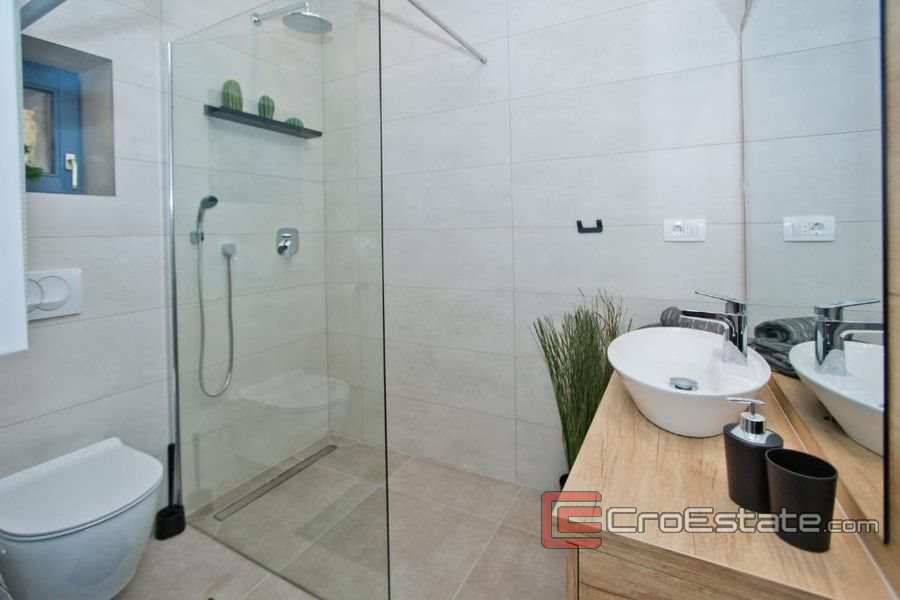 012 5199 30 Split area stone house with pool for sale 012 5199 30 Split area stone house with pool for sale