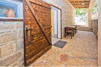 017 5199 30 Split area stone house with pool for sale 017 5199 30 Split area stone house with pool for sale