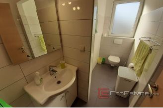016 2016 533 Ploce Detached holiday home for sale