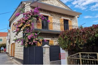 013 2031 68 Kastela Stone house for sale