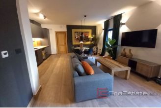 013 2031 68 Kastela Stone house for sale