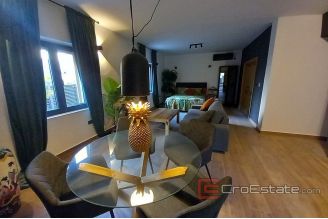 013 2031 68 Kastela Stone house for sale