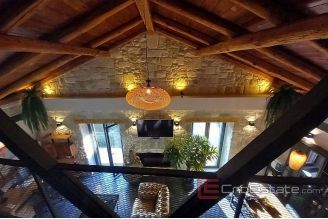 013 2031 68 Kastela Stone house for sale