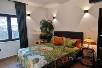 013 2031 68 Kastela Stone house for sale