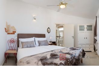 019 2030 43 Trogir house with sea view for sale