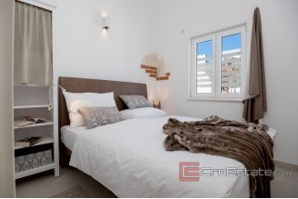 019 2030 43 Trogir house with sea view for sale