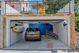 019 2030 43 Trogir house with sea view for sale