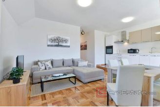 017 2030 18 near zadar house with sea view for sale