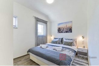 017 2030 18 near zadar house with sea view for sale