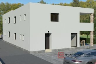 011 5201 30 Porec house with pool for sale