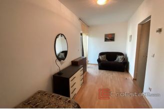 019 5206 30 Brac house near the sea for sale