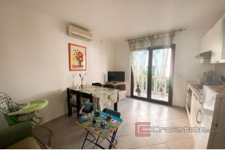 019 5206 30 Brac house near the sea for sale