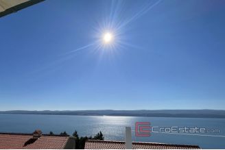 015 2030 44 Omis Apartment house with sea view for sale