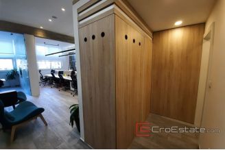 009 2038 48 split business space for rent