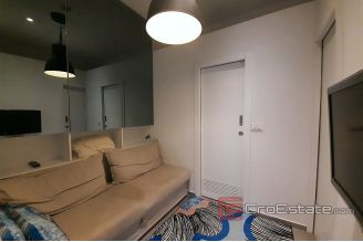 009 2038 48 split business space for rent