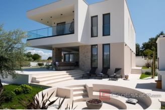 019 5213 30 Zadar villa with pool for sale