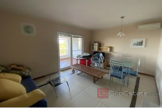 009 2043 58 Zadar Apartment house in the first row to the sea for sale