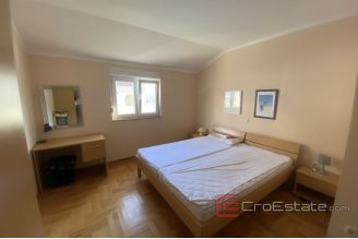 009 2043 58 Zadar Apartment house in the first row to the sea for sale