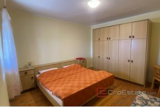 009 2043 59 Karlobag House by the sea for sale