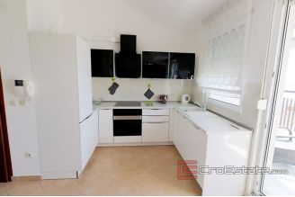 008 5214 30  Split Meje apartment for sale