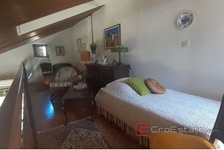 018 2031 52 Rogoznica house with sea view on sale