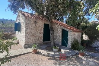 018 2031 52 Rogoznica house with sea view on sale