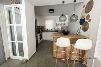 012 2030 45 Makarska apartment with two rooms for sale