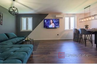 012 2038 49 split manus two bedroom apartment for sale