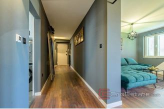 012 2038 49 split manus two bedroom apartment for sale