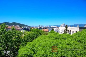 012 2038 49 split manus two bedroom apartment for sale