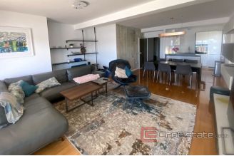 009 2043 60 Zadar three room apartment for sale